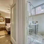 Romantic Lakefront Balcony - - Porto Vecchio 11 Daire